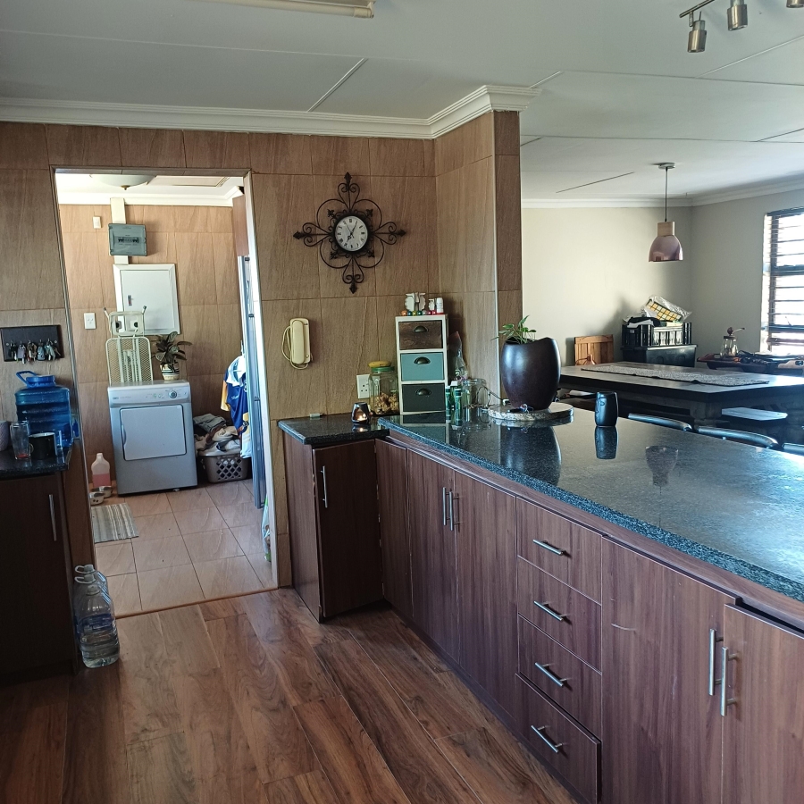 3 Bedroom Property for Sale in Buyscelia Gauteng