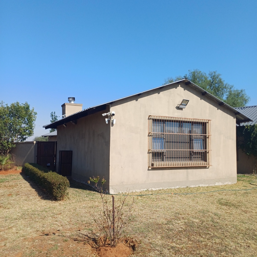 3 Bedroom Property for Sale in Buyscelia Gauteng