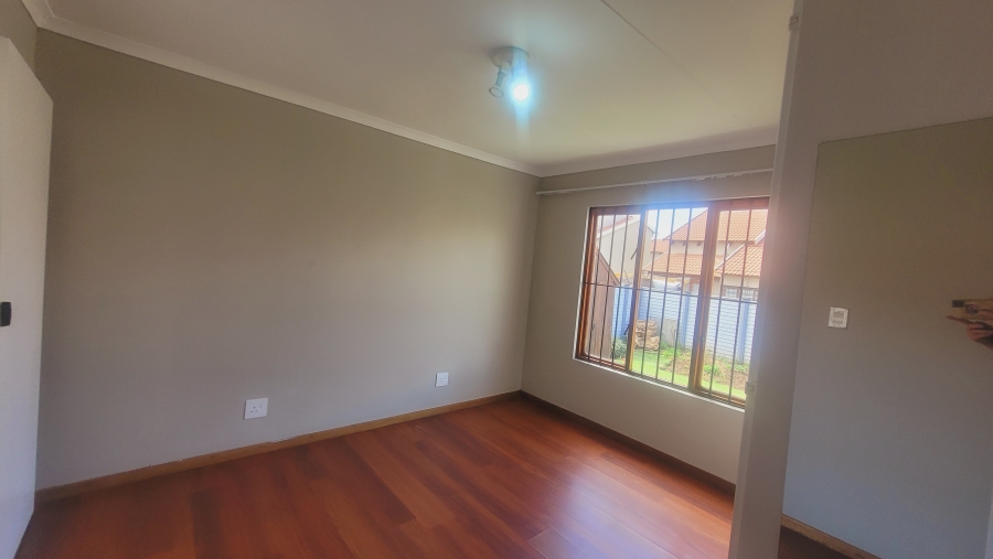 3 Bedroom Property for Sale in Liefde en Vrede Gauteng