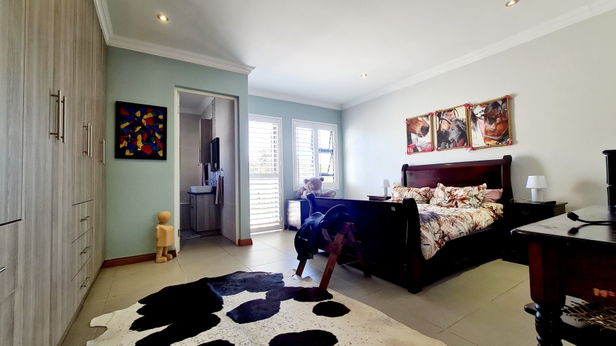 5 Bedroom Property for Sale in Leeuwfontein Gauteng