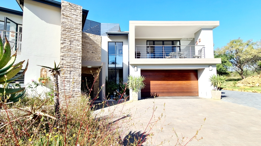 5 Bedroom Property for Sale in Leeuwfontein Gauteng