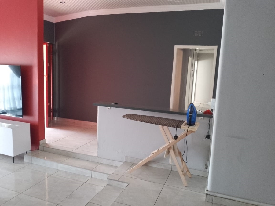 5 Bedroom Property for Sale in Proclamation Hill Gauteng