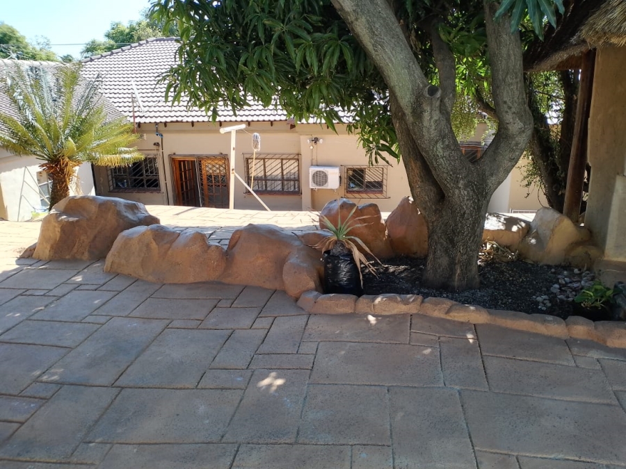 5 Bedroom Property for Sale in Proclamation Hill Gauteng