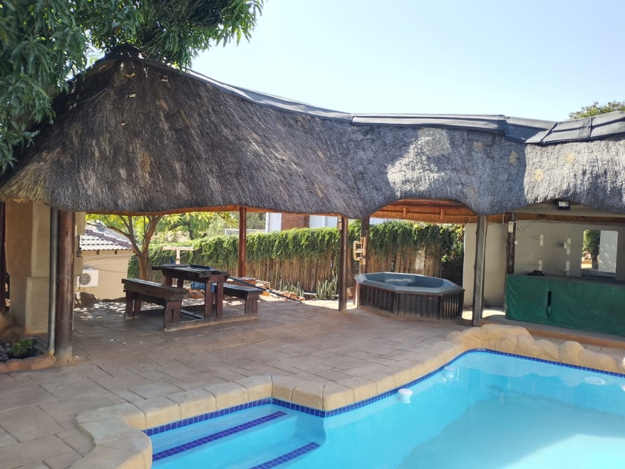 5 Bedroom Property for Sale in Proclamation Hill Gauteng