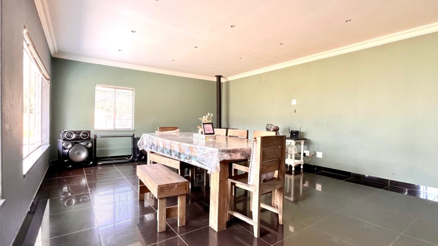 4 Bedroom Property for Sale in Larrendale Gauteng