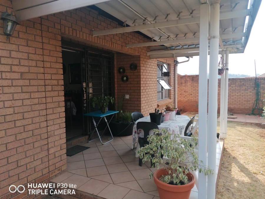 To Let 2 Bedroom Property for Rent in Willow Park Manor Gauteng