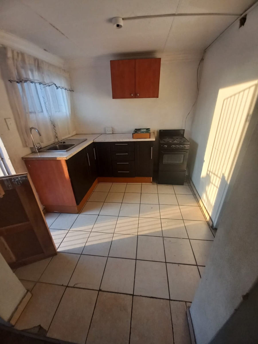 To Let 1 Bedroom Property for Rent in Sophiatown Gauteng