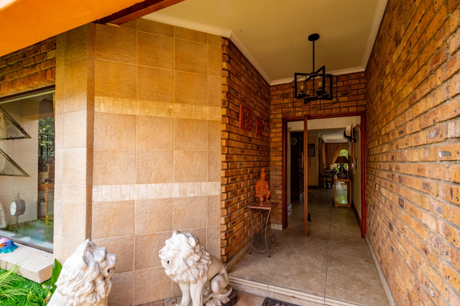 3 Bedroom Property for Sale in Lakefield Gauteng