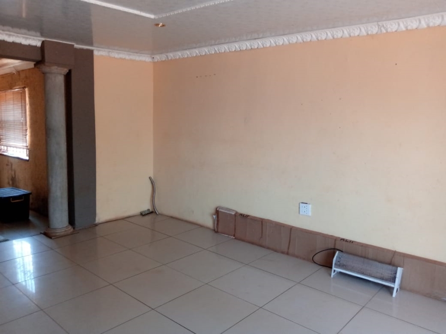 2 Bedroom Property for Sale in Pretoria West Gauteng