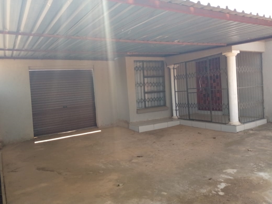 2 Bedroom Property for Sale in Pretoria West Gauteng