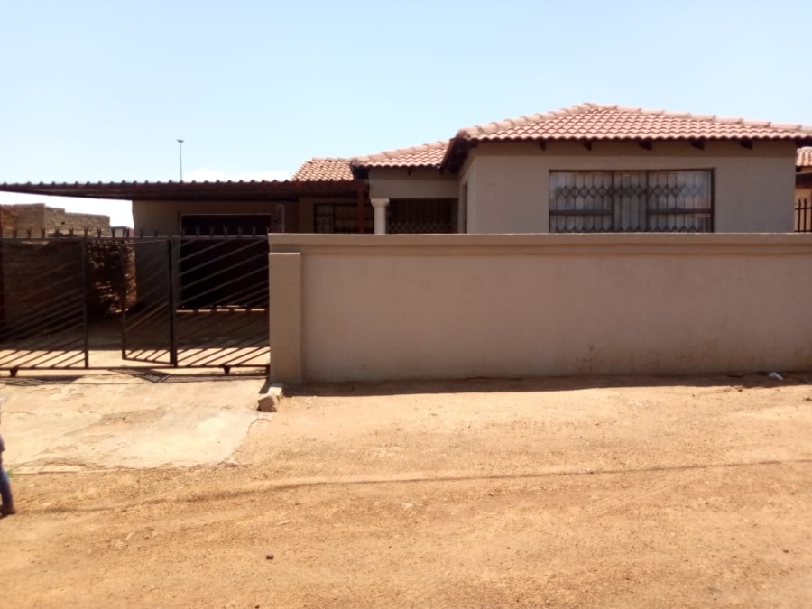 2 Bedroom Property for Sale in Pretoria West Gauteng