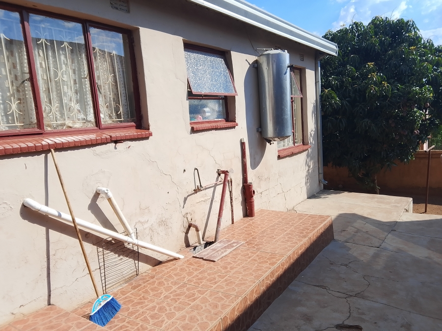 2 Bedroom Property for Sale in Pretoria West Gauteng