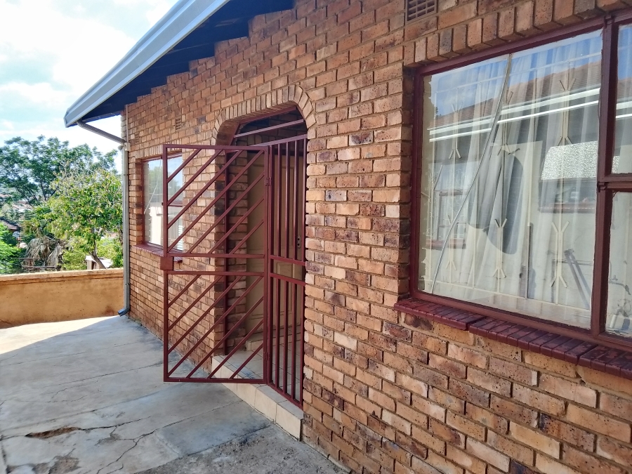 2 Bedroom Property for Sale in Pretoria West Gauteng