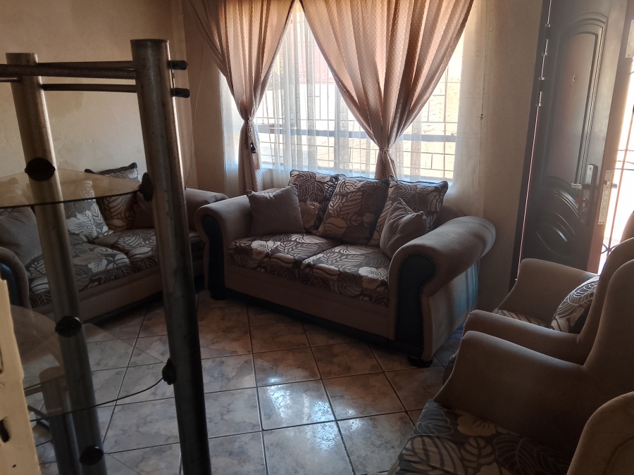 2 Bedroom Property for Sale in Pretoria West Gauteng