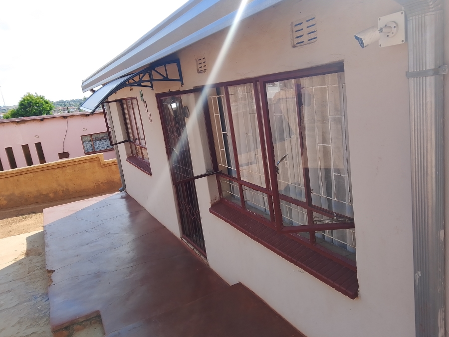 2 Bedroom Property for Sale in Pretoria West Gauteng