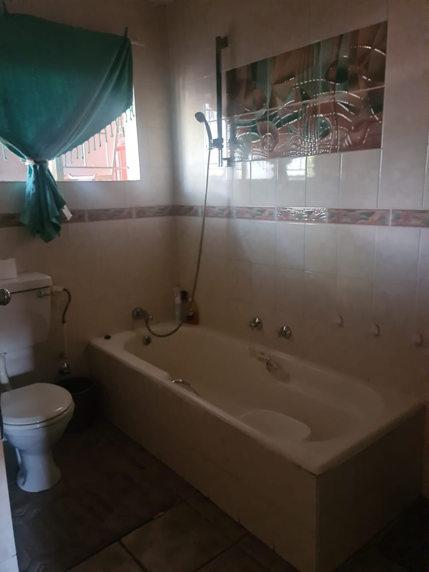 6 Bedroom Property for Sale in La Montagne Gauteng