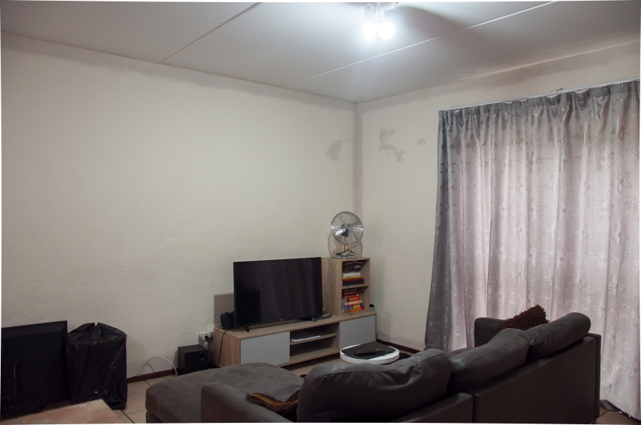 2 Bedroom Property for Sale in Halfway Gardens Gauteng