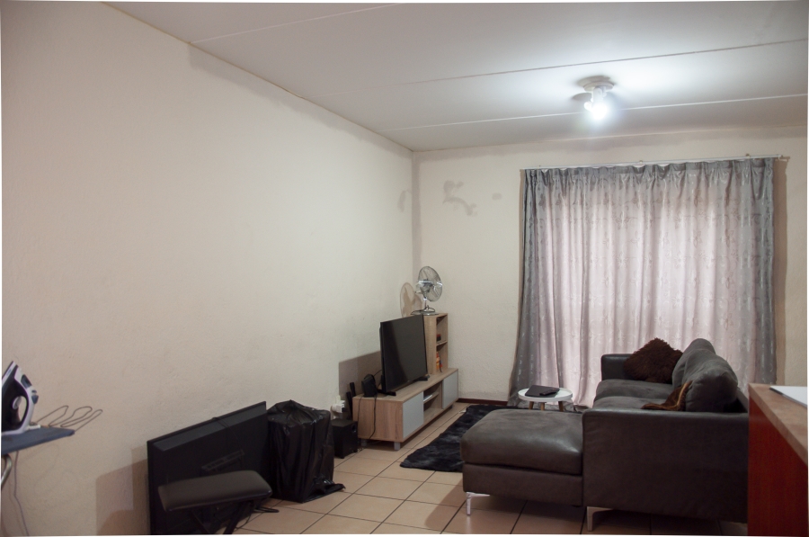 2 Bedroom Property for Sale in Halfway Gardens Gauteng