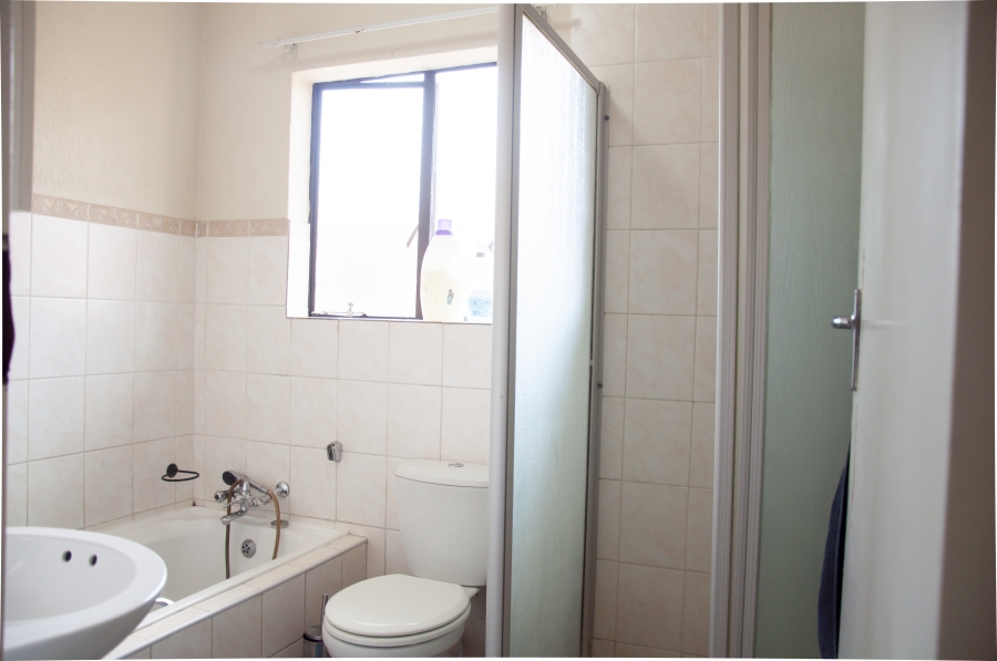 2 Bedroom Property for Sale in Halfway Gardens Gauteng