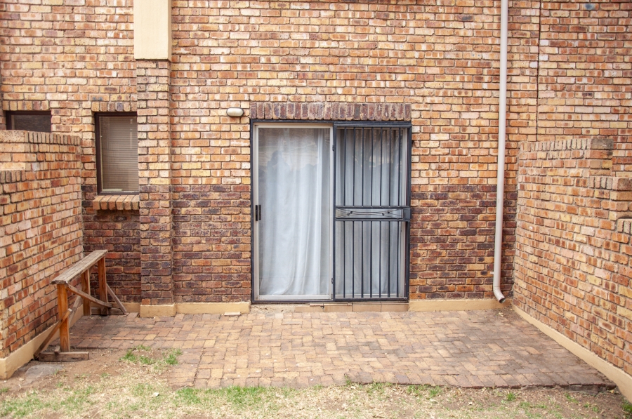 2 Bedroom Property for Sale in Halfway Gardens Gauteng