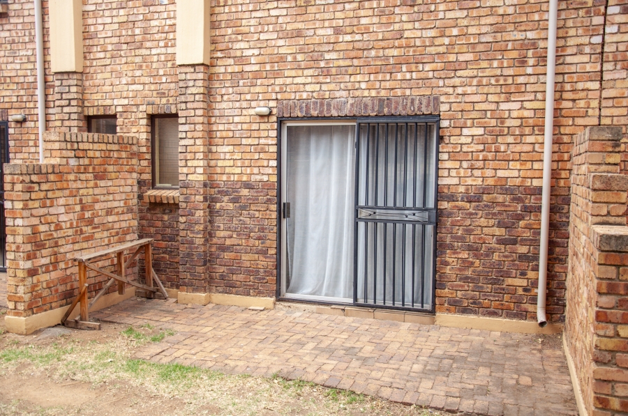 2 Bedroom Property for Sale in Halfway Gardens Gauteng