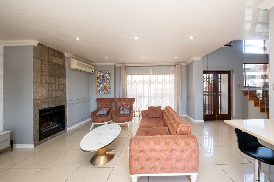 3 Bedroom Property for Sale in Noordwyk Gauteng