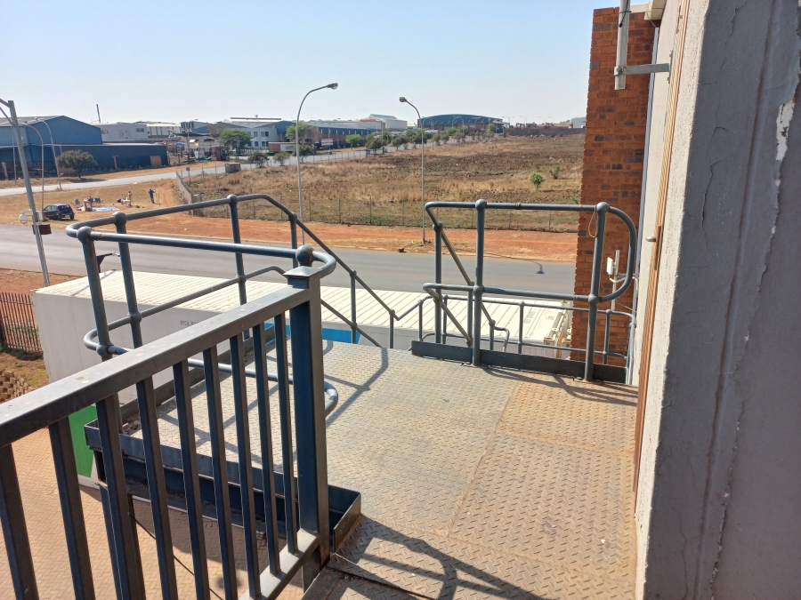 To Let commercial Property for Rent in Clayville Gauteng