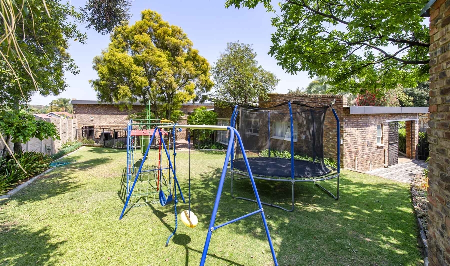 4 Bedroom Property for Sale in Glen Marais Gauteng