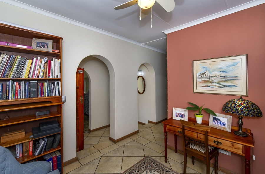 4 Bedroom Property for Sale in Glen Marais Gauteng