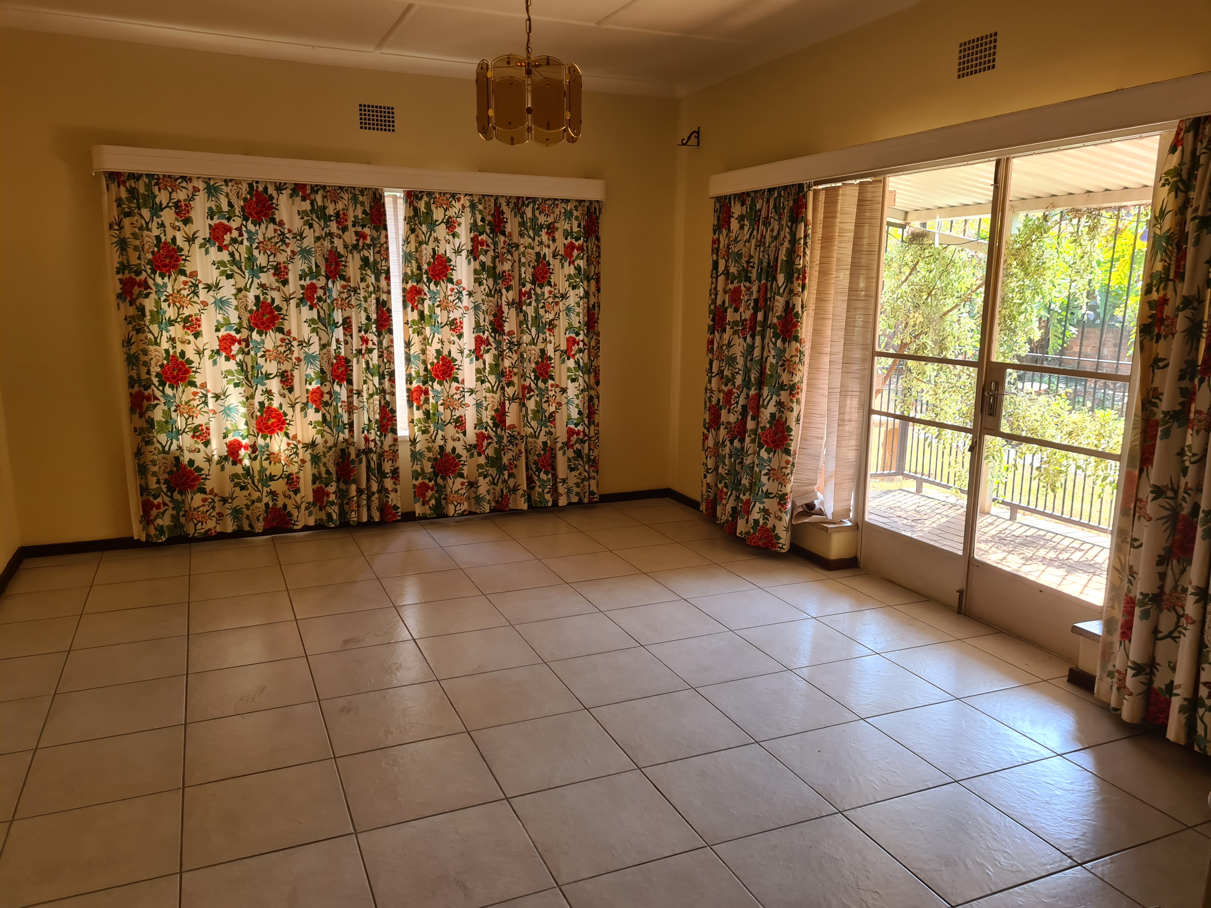 To Let 3 Bedroom Property for Rent in Montgomery Park Gauteng