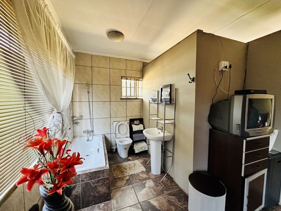 4 Bedroom Property for Sale in Kibler Park Gauteng