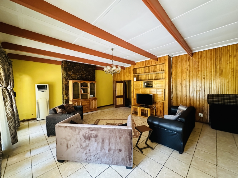 5 Bedroom Property for Sale in Denlee Gauteng