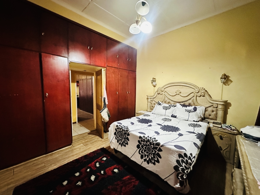 5 Bedroom Property for Sale in Denlee Gauteng