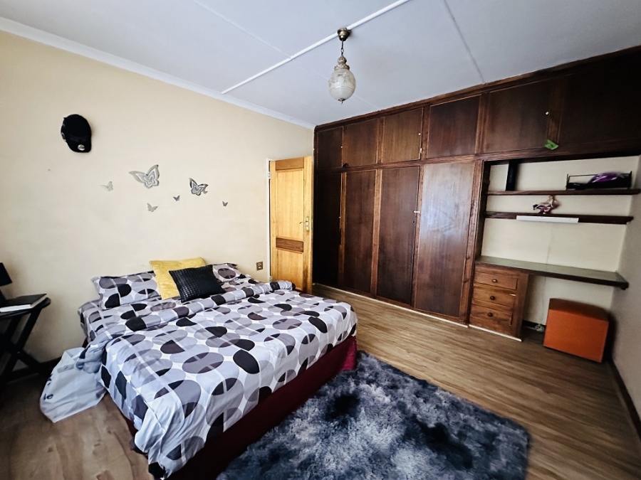 5 Bedroom Property for Sale in Denlee Gauteng