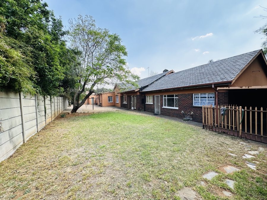 5 Bedroom Property for Sale in Denlee Gauteng