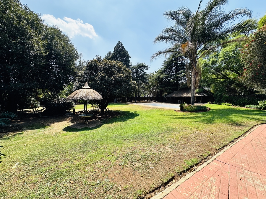 5 Bedroom Property for Sale in Denlee Gauteng