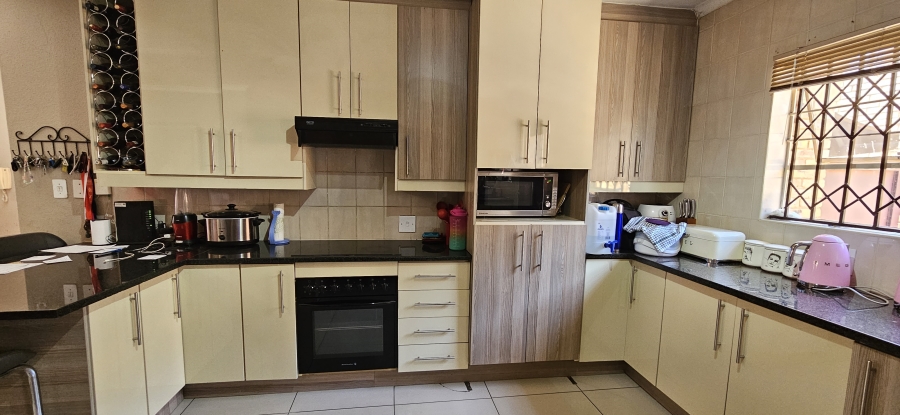 3 Bedroom Property for Sale in Elandshaven Gauteng