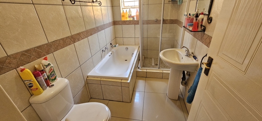 3 Bedroom Property for Sale in Elandshaven Gauteng