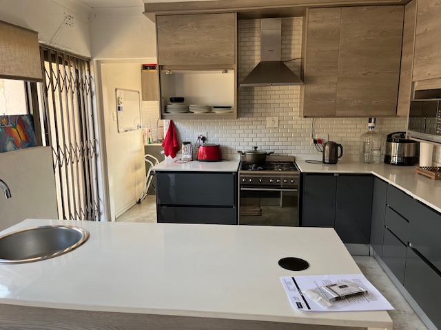 4 Bedroom Property for Sale in Buurendal Gauteng