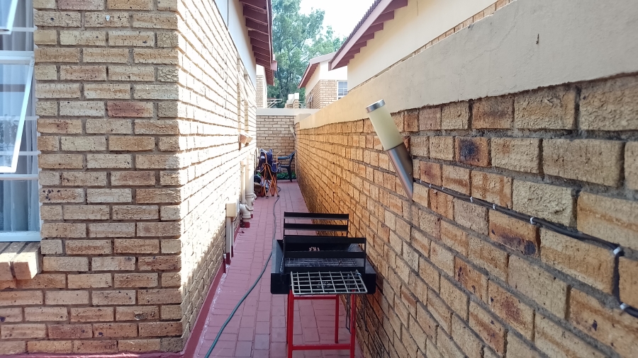 To Let 2 Bedroom Property for Rent in Celtisdal Gauteng