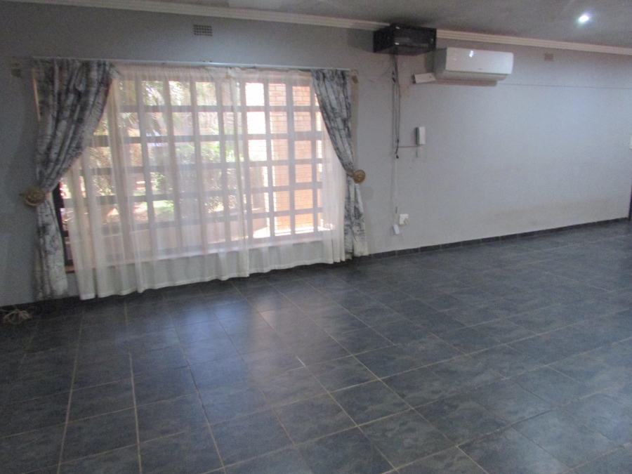 3 Bedroom Property for Sale in Greenhills Gauteng