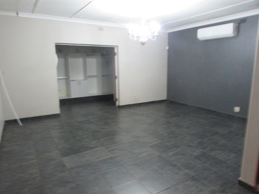 3 Bedroom Property for Sale in Greenhills Gauteng