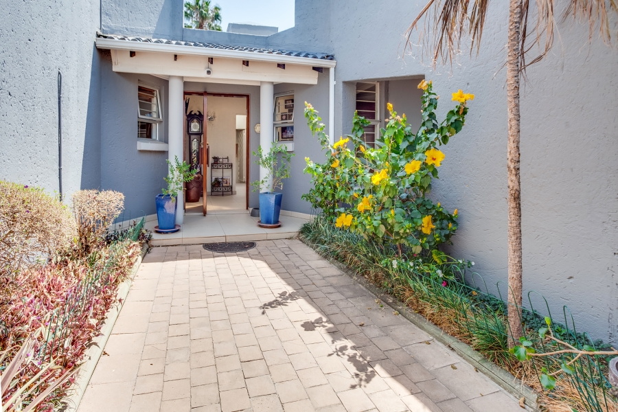 4 Bedroom Property for Sale in Sunninghill Gauteng