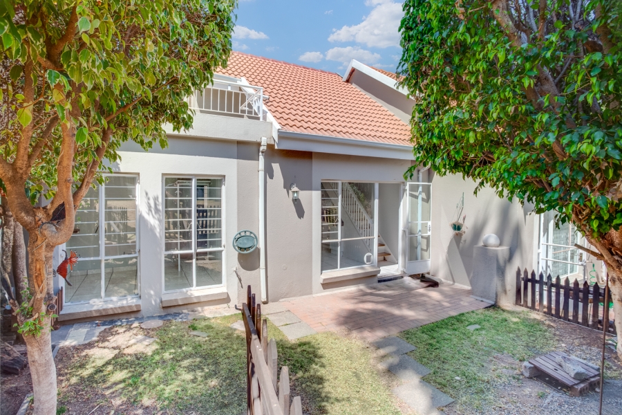 2 Bedroom Property for Sale in Douglasdale Gauteng