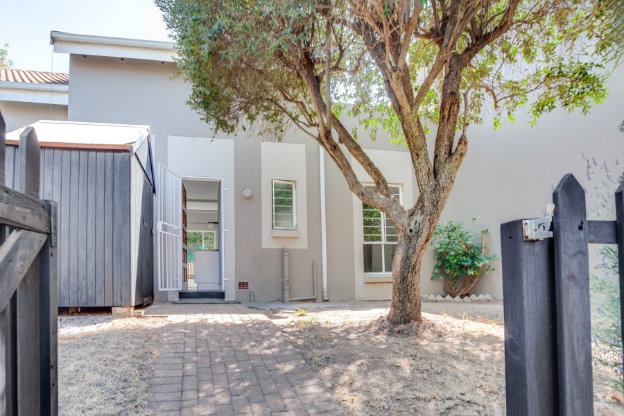 2 Bedroom Property for Sale in Douglasdale Gauteng