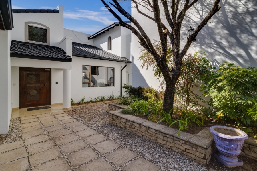 To Let 6 Bedroom Property for Rent in Dainfern Golf Estate Gauteng