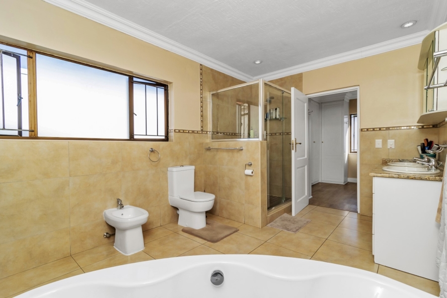 To Let 6 Bedroom Property for Rent in Dainfern Golf Estate Gauteng