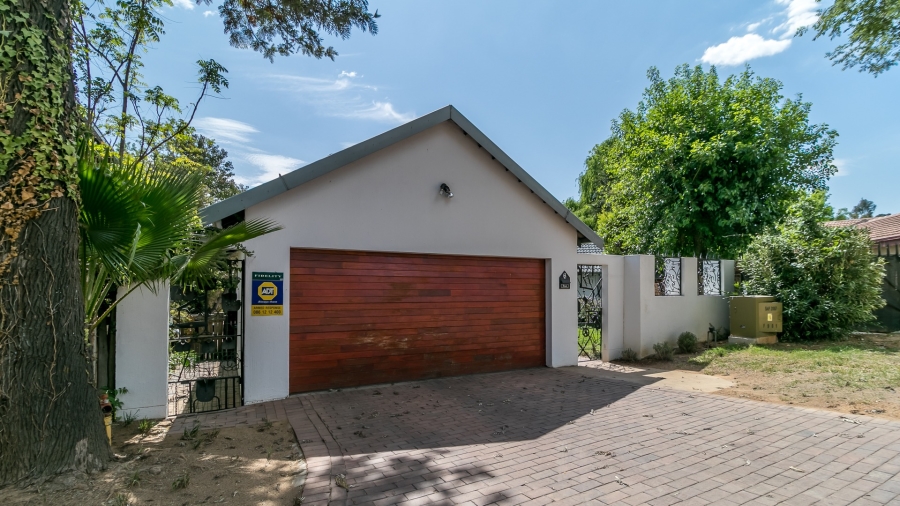 4 Bedroom Property for Sale in Vorna Valley Gauteng