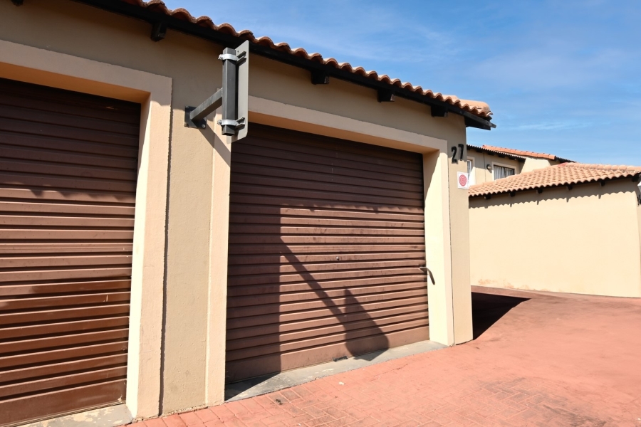 To Let 2 Bedroom Property for Rent in Annlin Gauteng