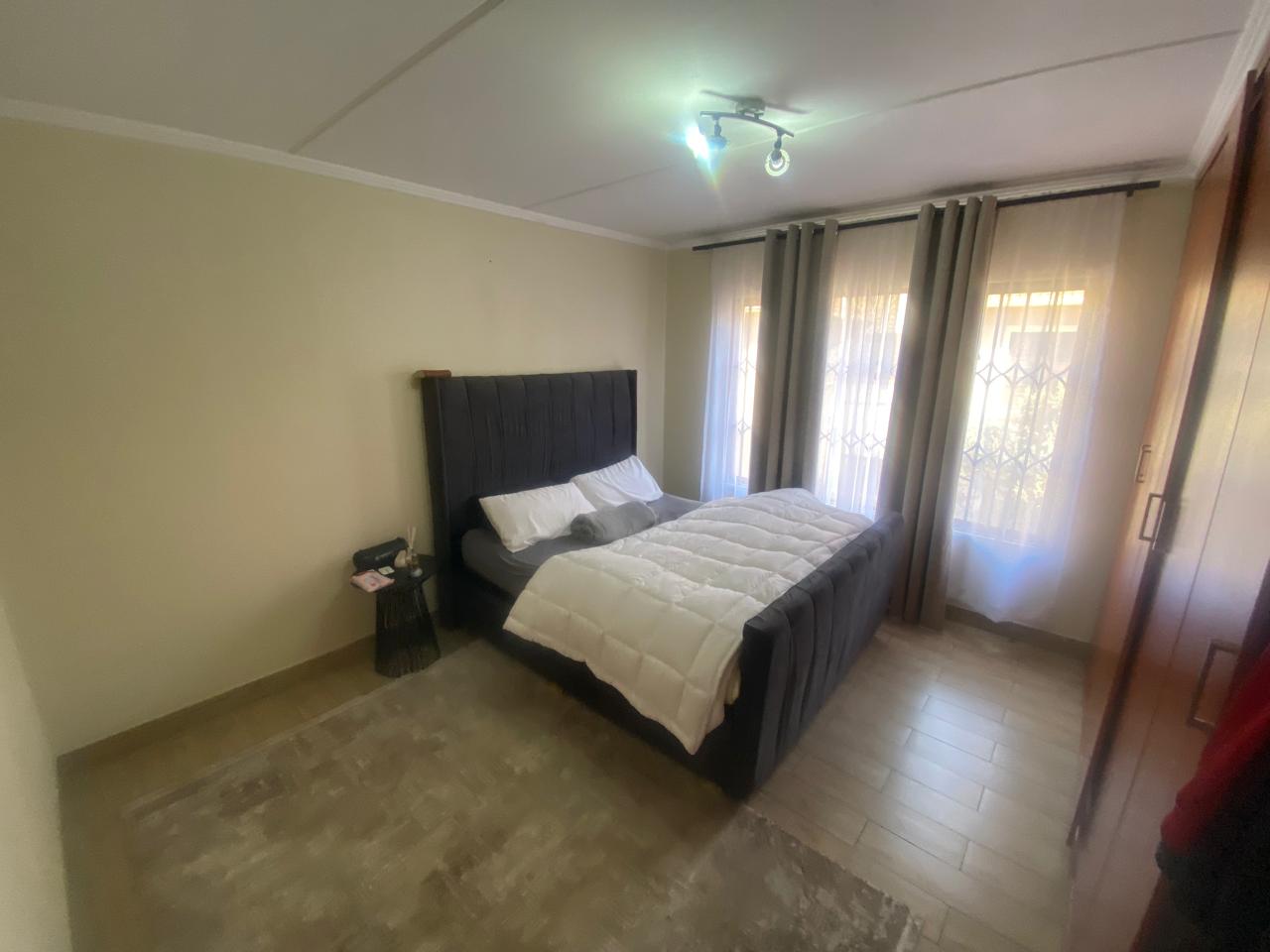 2 Bedroom Property for Sale in Sunninghill Gauteng